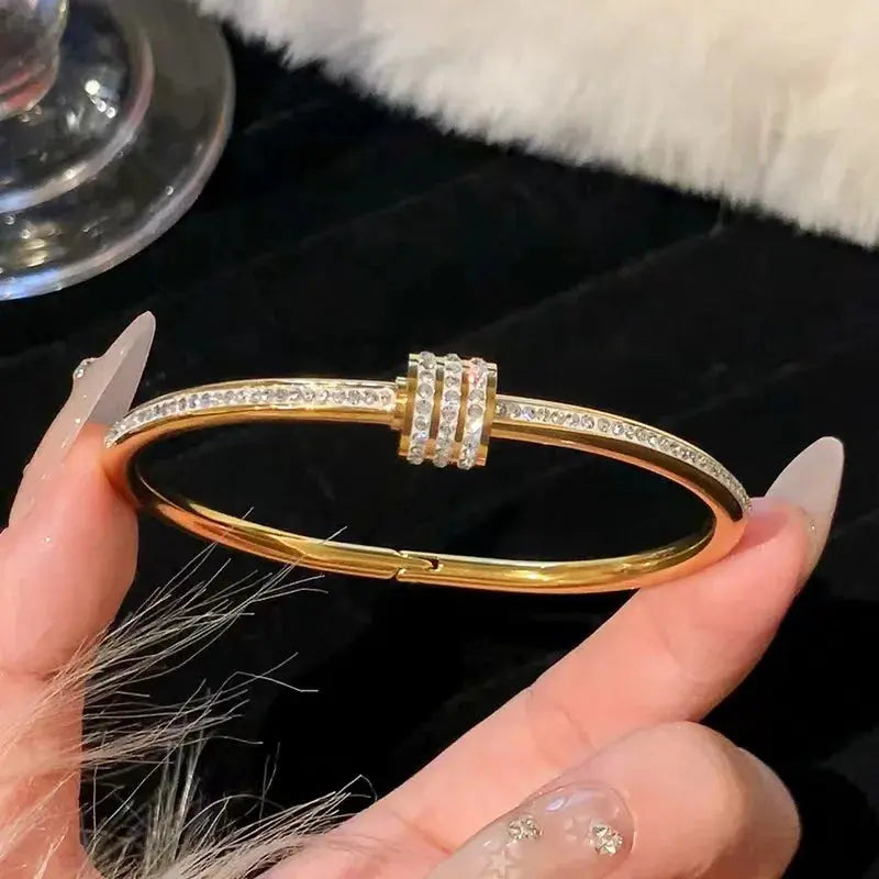 Crystalis - Bracelet Élégant Doré avec Strass Scintillants Crystalis